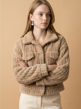 Cozy Neutral Sherpa Jacket - Taupe